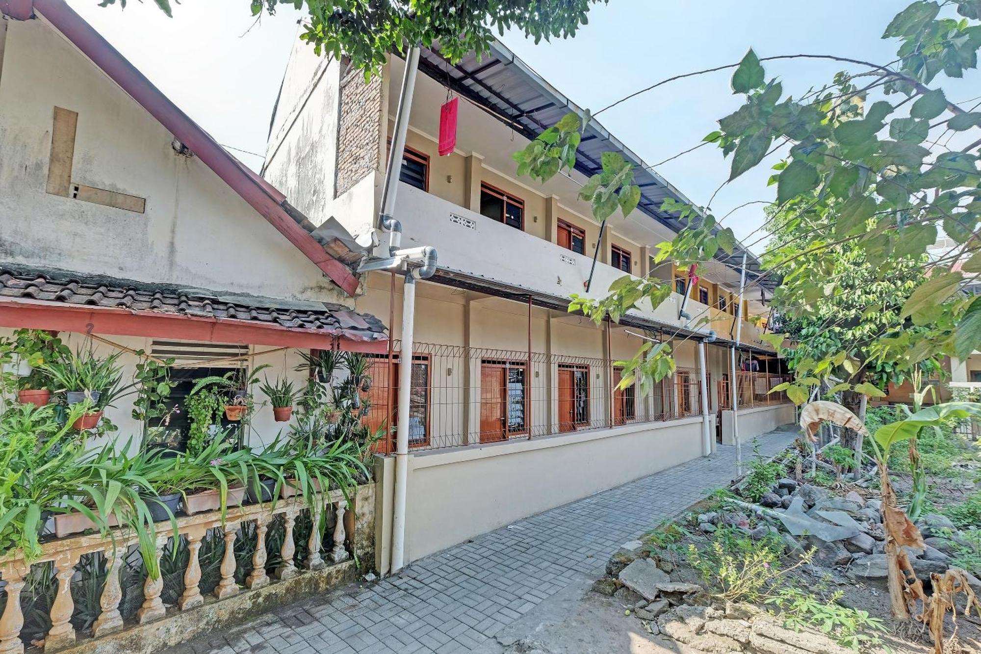 Spot On 92934 Nusantara Syariah 日惹 外观 照片
